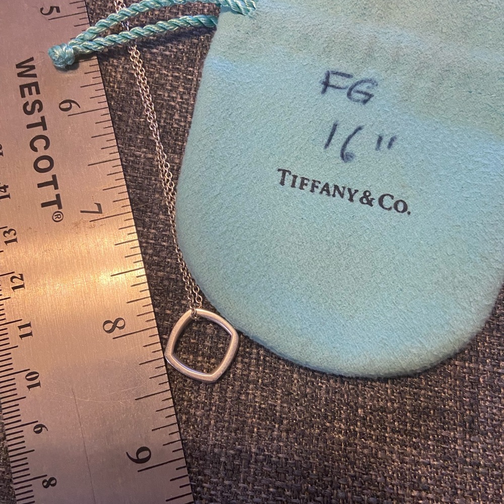 Tiffany & Co. — Gehry pendant & chain
